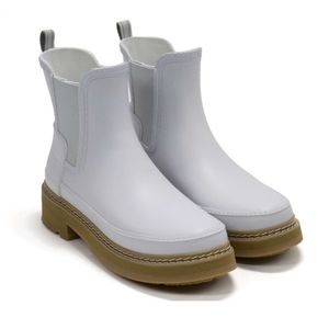 HUNTER WOMEN REFINED STITCH DETAIL SLIM FIT CHELSEA BOOTS